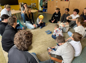 Kolejna wizyta licealistów w przedszkolu
