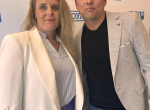 Pani wicedyrektor i pan Krzysztof Zwoliński w telewizji Toya
